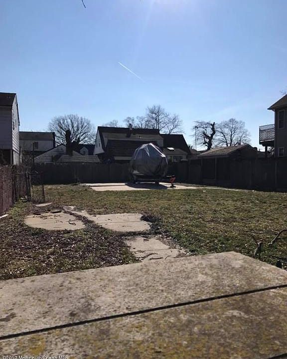 2nd image of 150 Maple Ave