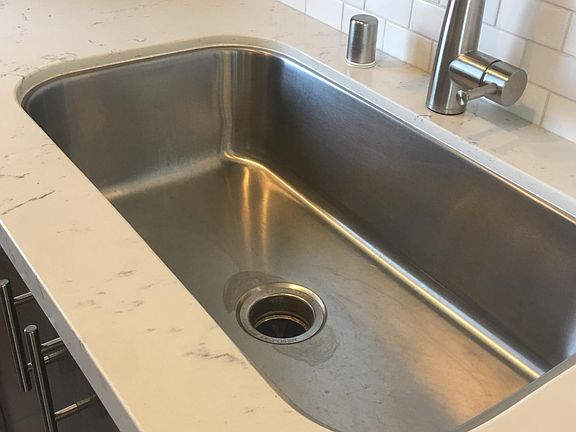 5th image of 4114 Swift Ave APT 2