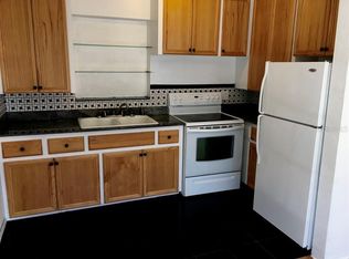 125 Ricardo Way NE APT 4, St Petersburg, FL 33704