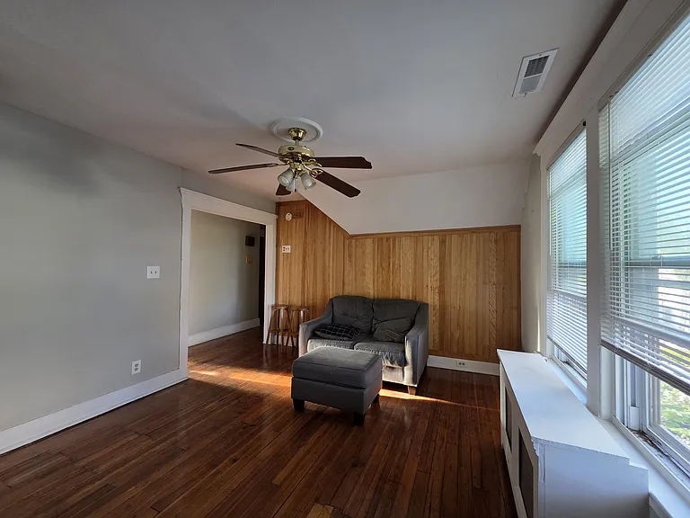 64 Stanley St #3A — Photo 6