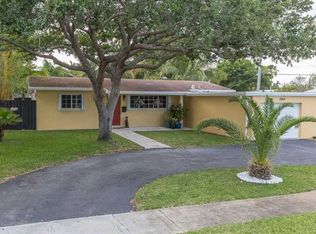 2004 N 45th Ave, Hollywood, FL 33021