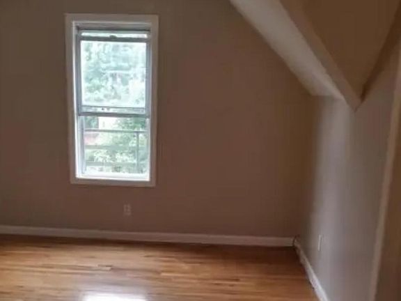2nd image of 64 9th Ave W APT 3