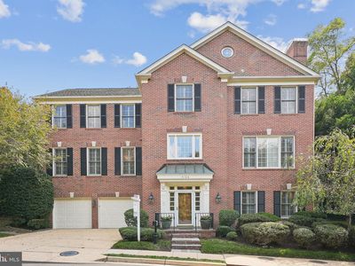 5126 Warren Pl NW, Washington, DC, 20016
