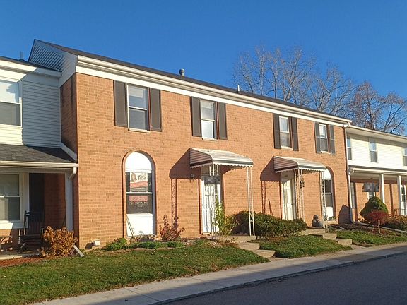 3rd image of 1495 Westbury Dr