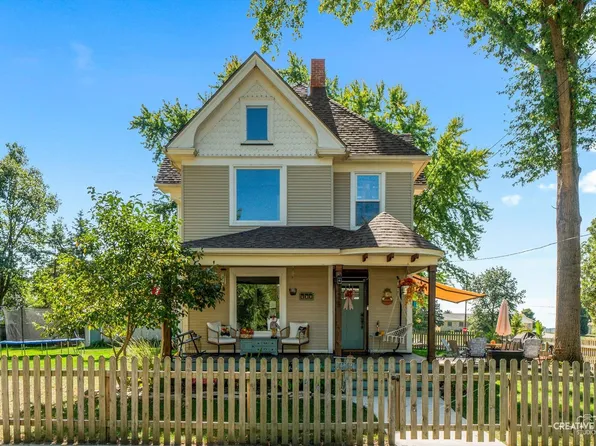 325 W Grant St, Sheridan, IL 60551