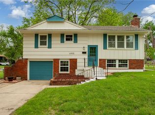 6905 E 136th St, Grandview, MO 64030