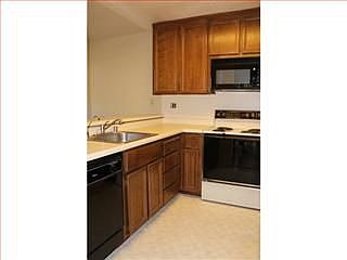 5th image of 5492 Makati Cir