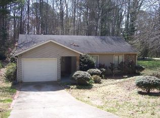 2916 Benton Rd, Lawrenceville, GA 30044