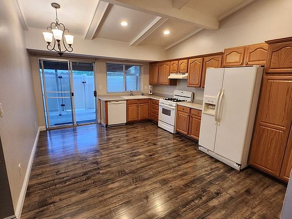 2nd image of 9080 Calle Lucia