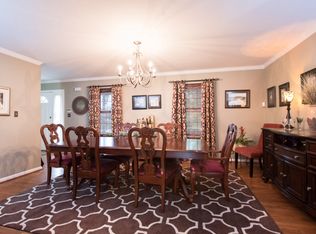 107 Meadowcrest Ln, Douglassville, PA 19518