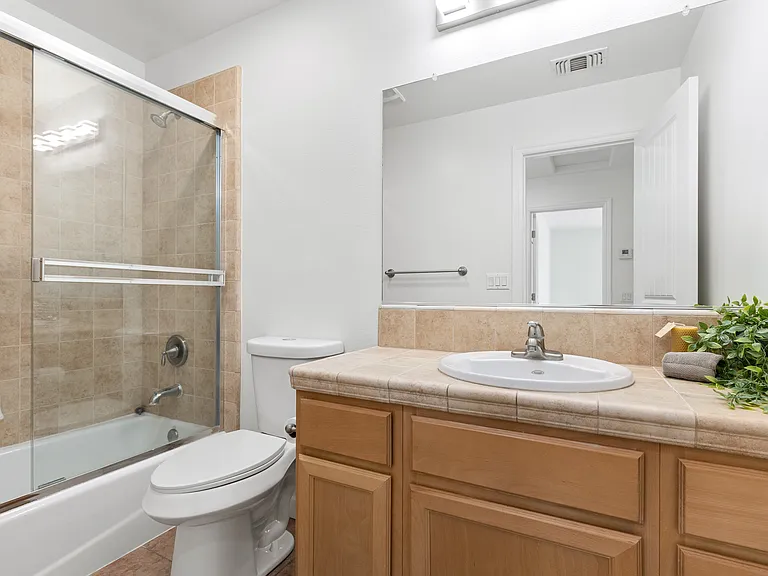 Guest full bath - upstairs