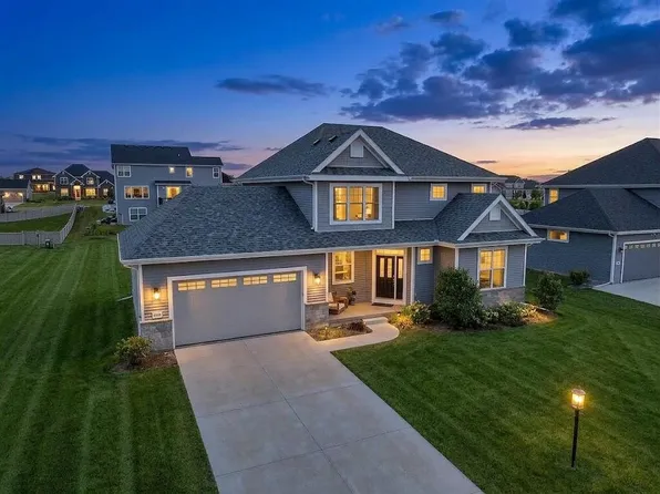 8829 S Shady Leaf LANE, Franklin, WI 53132