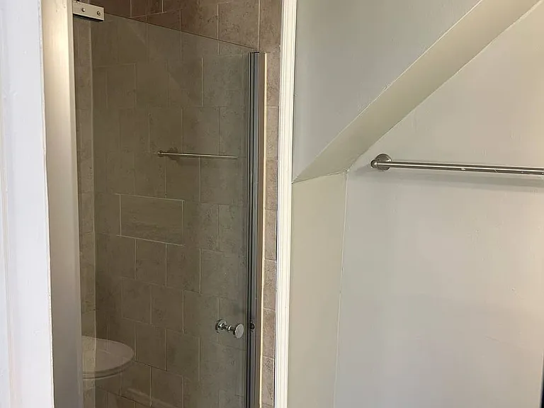 920 Lamore St — Photo 7