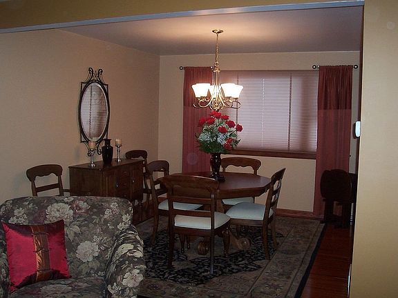 dining room 12'x10.5'