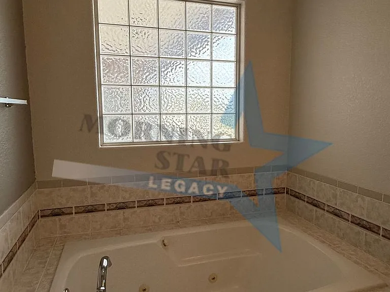 2935 Scenic Cir — Photo 37
