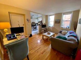 1168 N La Salle Dr APT 1B, Chicago, IL 60610