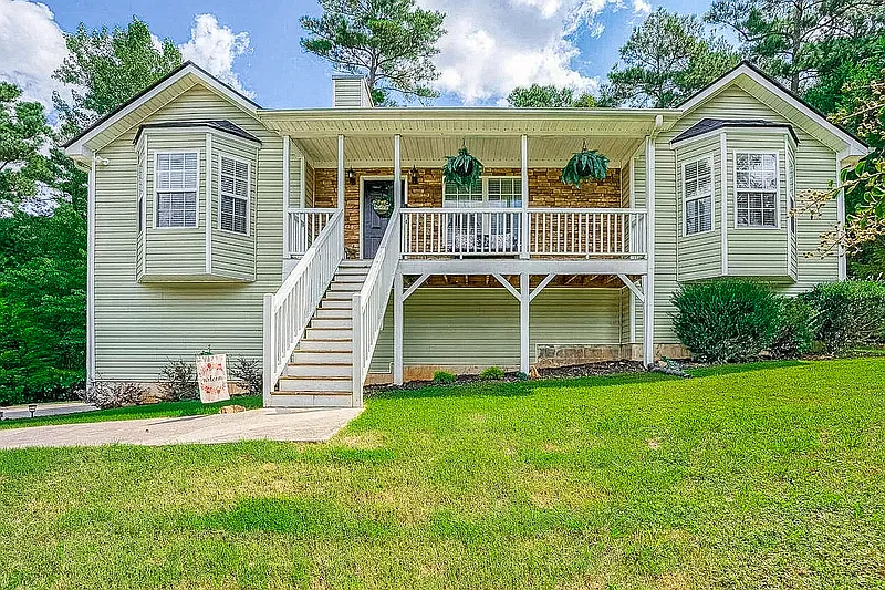 221 Taylor Ridge Trl