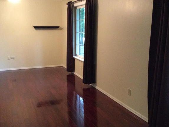 2nd image of 159 Dawn Cir