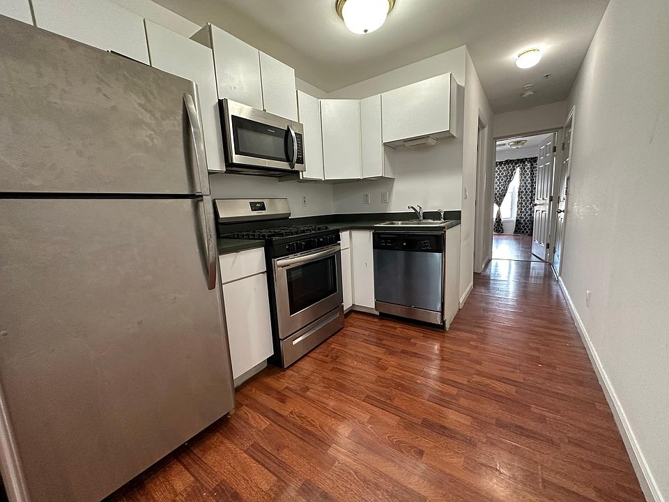 1st image of 226 Madison St APT 4