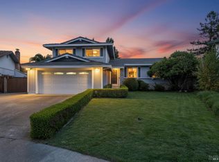 4406 Hedge Court, Rohnert Park, CA 94928