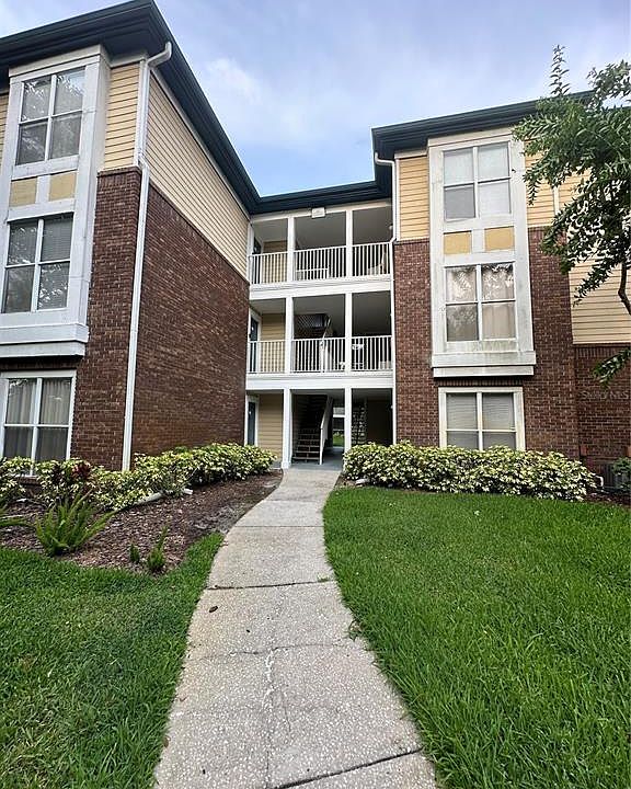 1st image of 10020 STRAFFORD OAK COURT #911