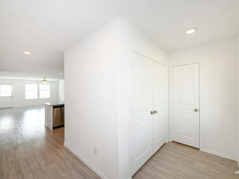 1059 Finesse Ln — Photo 9