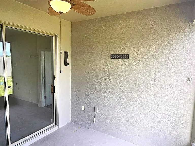 212 Bergamot Loop — Photo 17