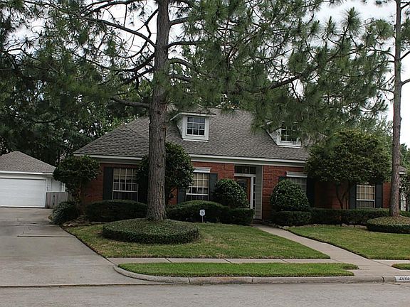 2nd image of 2010 Hillside Oak Ln