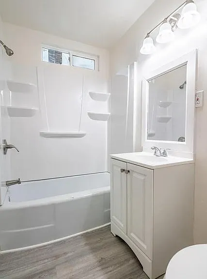 338 Augusta St #B — Photo 4
