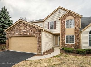 6803 W Wellsley Ct, Gurnee, IL 60031