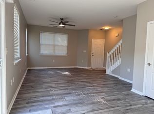 1445 Titchfield Dr, Chesapeake, VA 23320