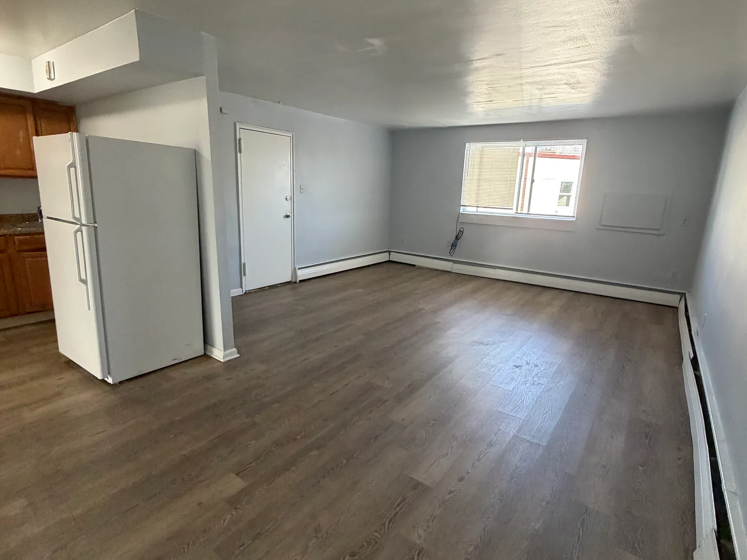 2 bed, 1000 sqft, $1,400 — Photo 1