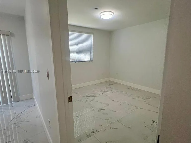 1860 NW 19th St #202 — Photo 10