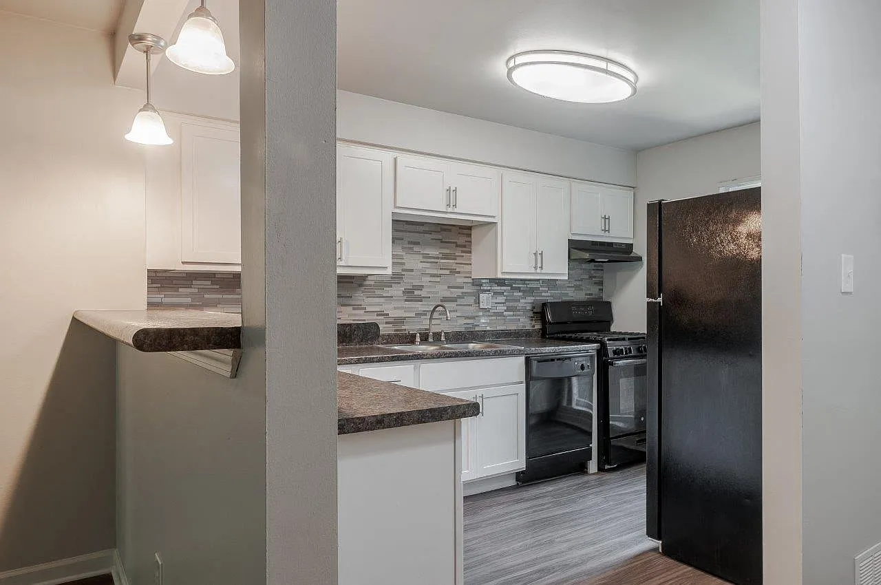 Nineteen North Apartments and Townhomes — Photo 1