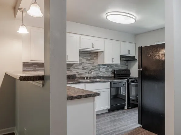 Nineteen North Apartments and Townhomes