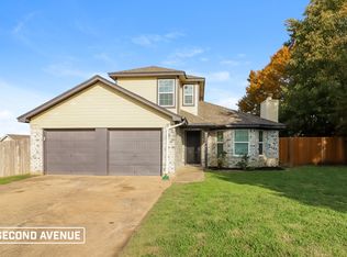 10208 Spoonbill Ct, Fort Worth, TX 76108