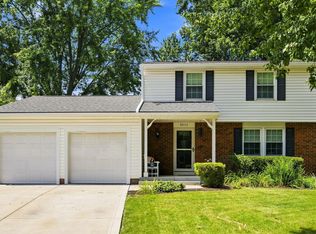 8833 Knighton Ct, Powell, OH 43065
