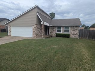 1017 Silver Maple, Moore, OK 73160