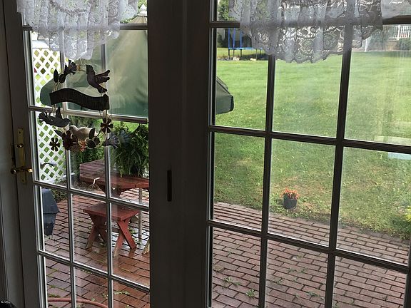 French door to patio