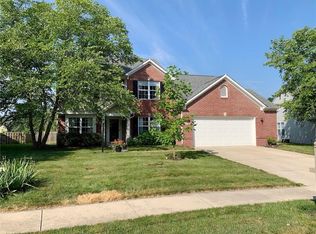 14028 Woodlark Dr, Fishers, IN 46038
