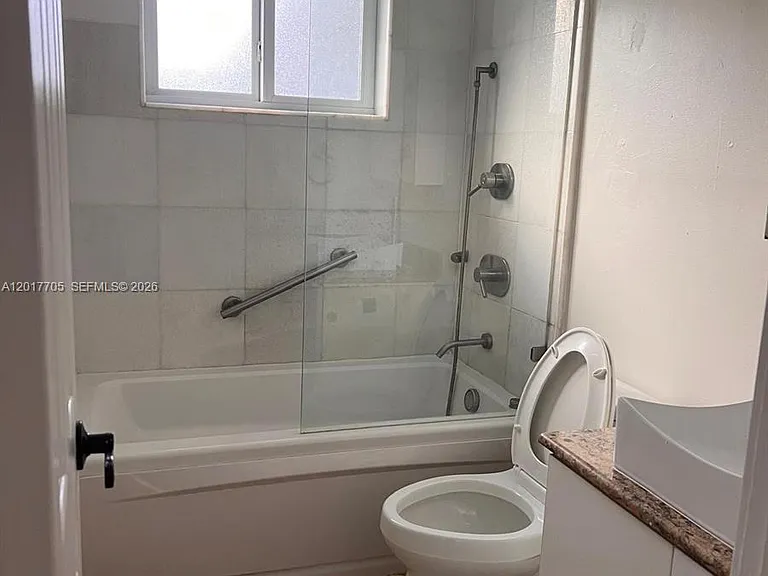 9770 SW 77th Ter — Photo 3