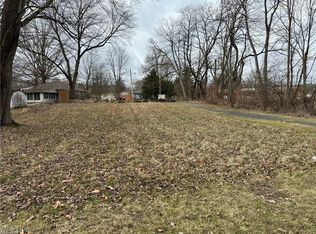 1234 Bears Den Rd, Youngstown, OH 44511