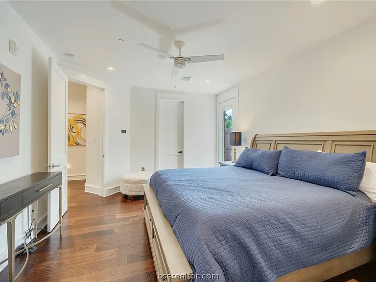 210 Tarrow St — Photo 21