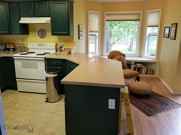 4th image of 207 Sweetgrass Ave