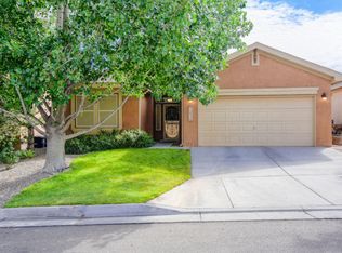 10536 Savoy Dr NW, Albuquerque, NM 87114