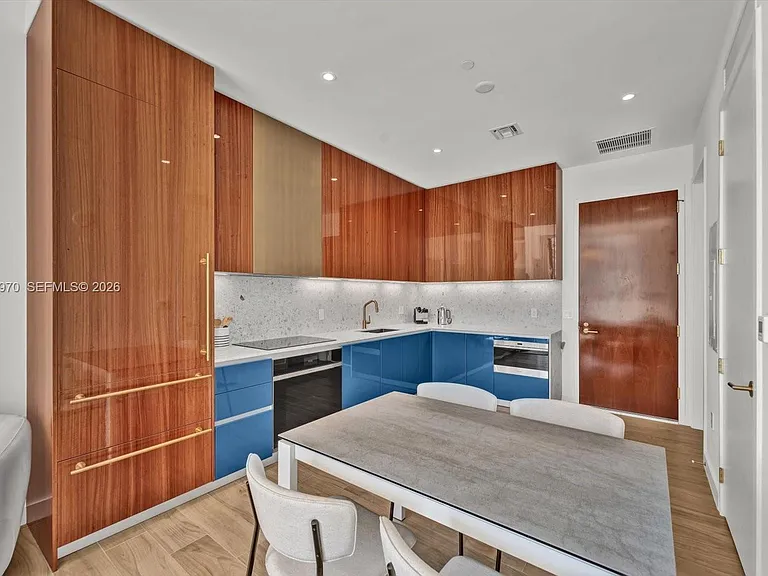 2655 S Bayshore Dr #1206 — Photo 10