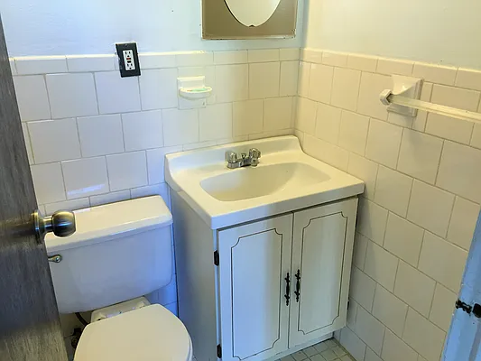 Rented by Joe Gotham LTD | media 6