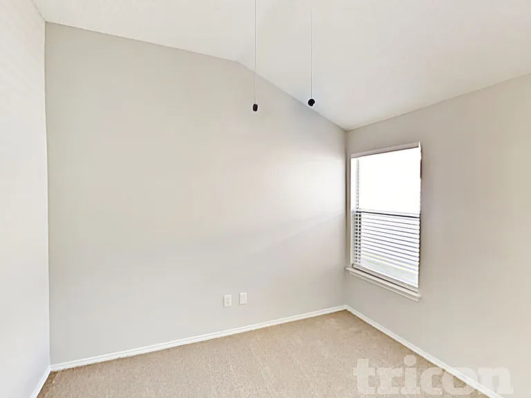 10525 Flamewood Dr — Photo 8