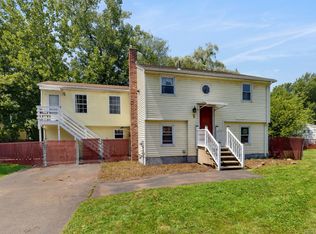 2 Sandra Dr, Bloomfield, CT 06002