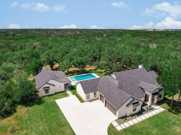 400 Creekside Dr, Buda, TX 78610
